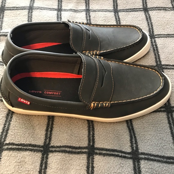 levi's comfort shoes price